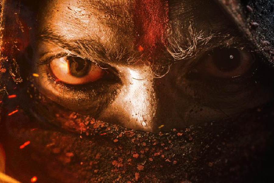 Get Ready for the Epic Historical Drama 'Raghu Dakat' in this Durga Puja!"